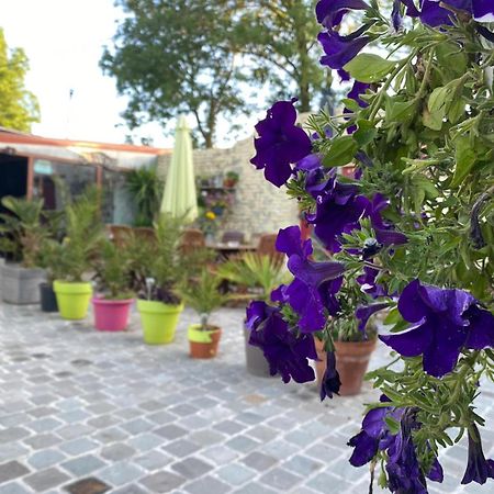 Le Relais De La Posterie Vendégház Gembloux Kültér fotó